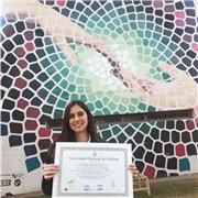 Como fisioterapeuta, estoy aquí para ayudarte. Ofrezco clases de gimnasia adaptada a lesiones y a objetivos individuales, orientada a tus necesidades específicas. Mi enfoque personalizado te ayudará a mejorar tu fuerza, flexibilidad y movilidad, así como